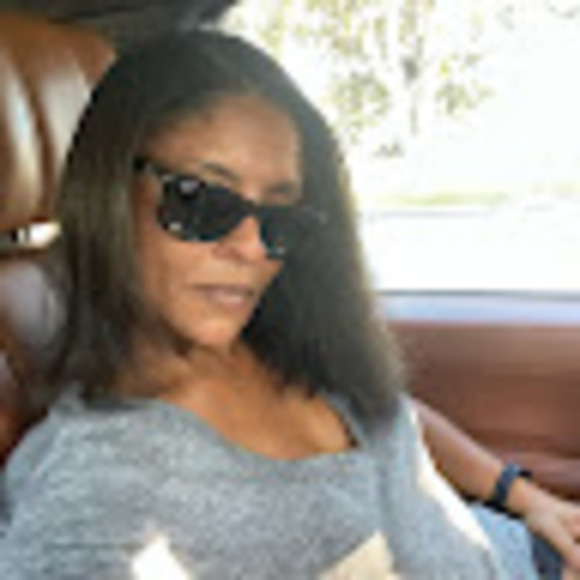 Meet your Posher, Amanda - Picture 1 of 1